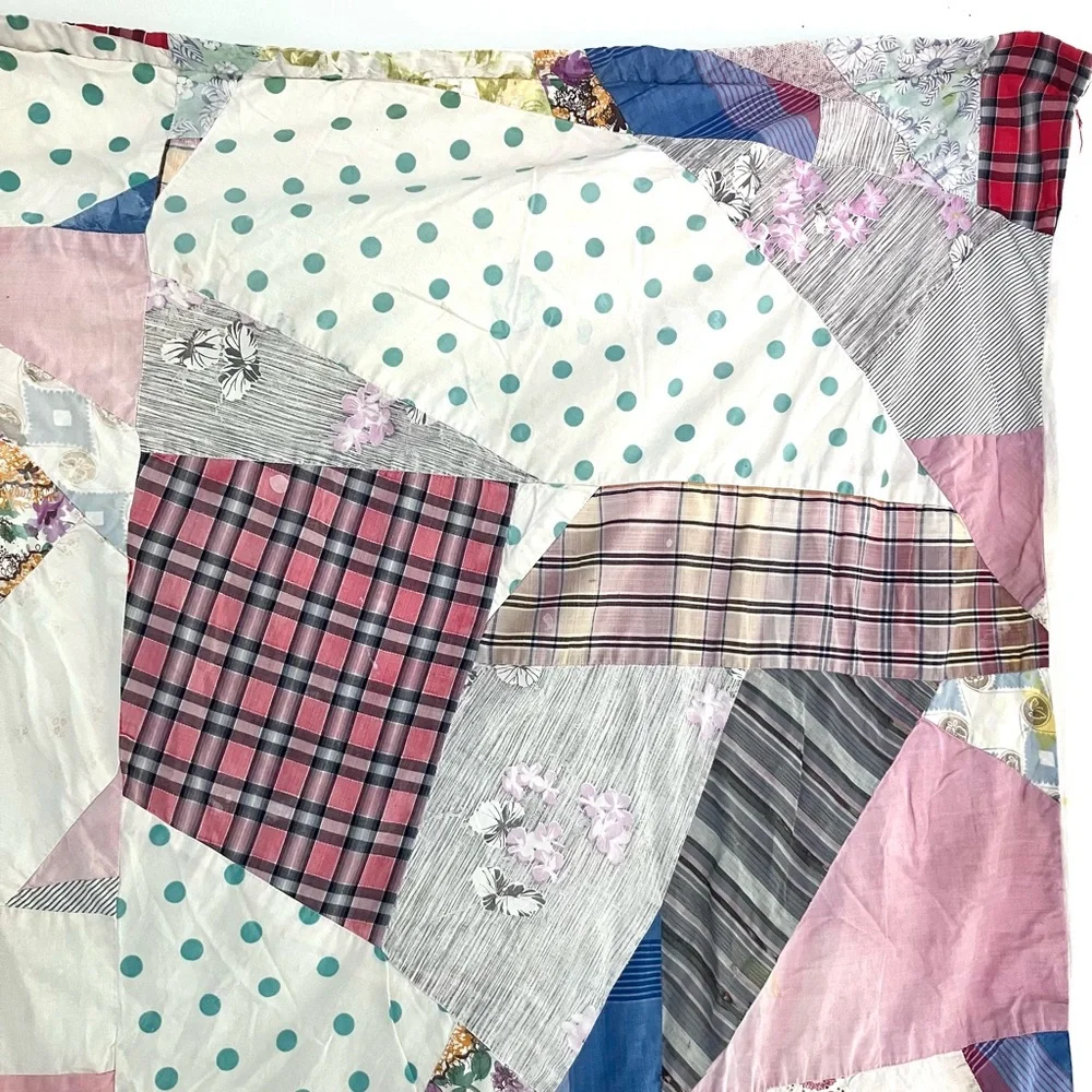 Vintage 40’s crazy quilt feedsack cotton small quilt blanket